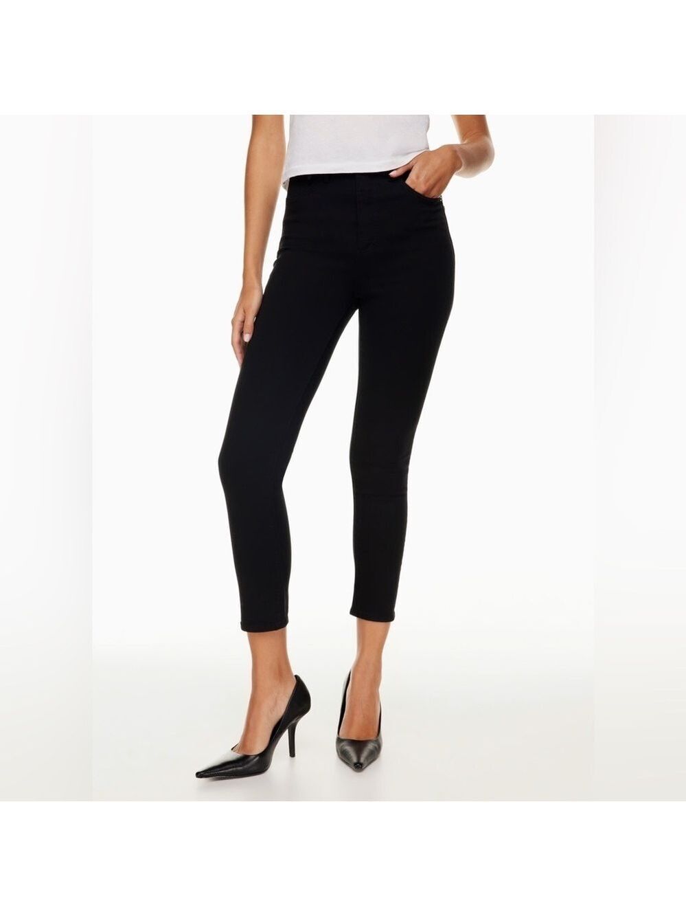 Aritzia Denim Forum The Lola High Rise Skinny Crop Black Size 27 Raw Hem